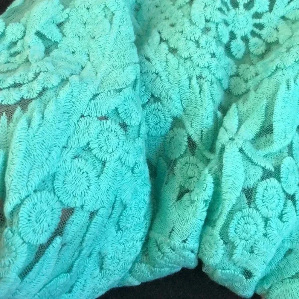 🛍️ Mint floral sheer top
